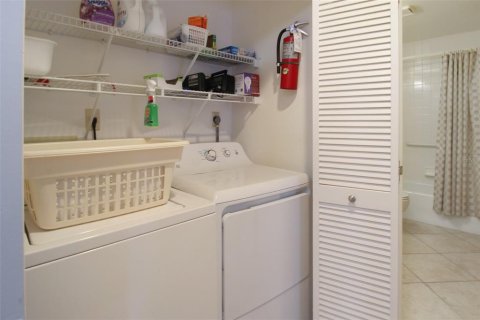 Copropriété à louer à Sarasota, Floride: 2 chambres, 104.98 m2 № 2298807 - photo 30