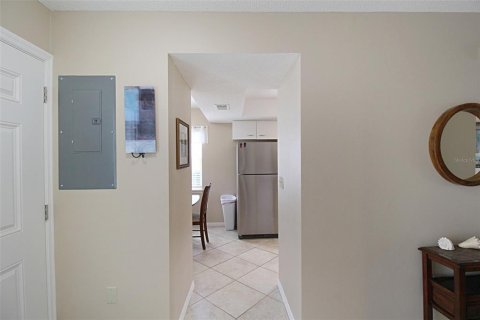 Copropriété à louer à Sarasota, Floride: 2 chambres, 104.98 m2 № 2298807 - photo 6