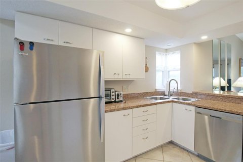 Copropriété à louer à Sarasota, Floride: 2 chambres, 104.98 m2 № 2298807 - photo 9
