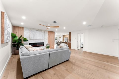 Villa ou maison à vendre à Clearwater, Floride: 4 chambres, 171.31 m2 № 2408078 - photo 11