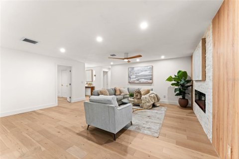 Villa ou maison à vendre à Clearwater, Floride: 4 chambres, 171.31 m2 № 2408078 - photo 13
