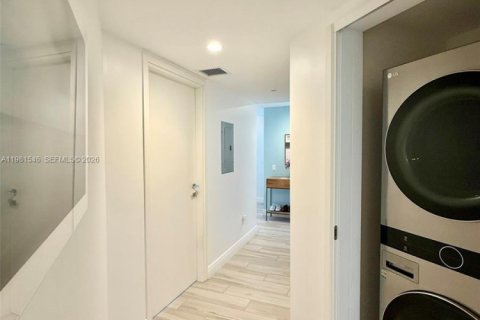 Condo in Miami, Florida, 3 bedrooms № 2080129 - photo 10
