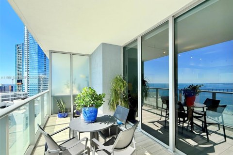 Condo in Miami, Florida, 3 bedrooms № 2080129 - photo 29