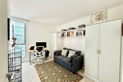 Condo in Miami, Florida, 3 bedrooms № 2080129 - photo 23