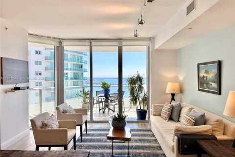 Condo in Miami, Florida, 3 bedrooms № 2080129 - photo 3