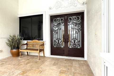 Купить виллу или дом в Майами, Флорида 4 спальни, 319.49м2, № 2005476 - фото 4