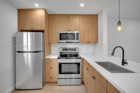 Купить кондоминиум в Майами, Флорида 1 спальня, 66.15м2, № 2087318 - фото 11