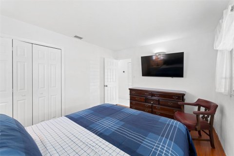 House in Saint Petersburg, Florida 2 bedrooms, 118.08 sq.m. № 1626093 - photo 23