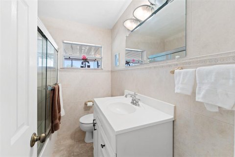 House in Saint Petersburg, Florida 2 bedrooms, 118.08 sq.m. № 1626093 - photo 19