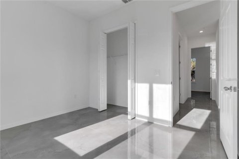Villa ou maison à louer à North Port, Floride: 4 chambres, 200.02 m2 № 2418606 - photo 18