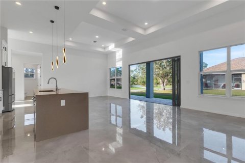 Villa ou maison à louer à North Port, Floride: 4 chambres, 200.02 m2 № 2418606 - photo 3