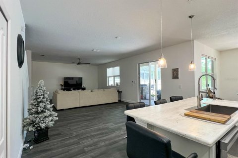 Casa en venta en Kissimmee, Florida, 4 dormitorios, 256.5 m2 № 1747022 - foto 18
