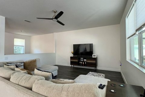 Casa en venta en Kissimmee, Florida, 4 dormitorios, 256.5 m2 № 1747022 - foto 23