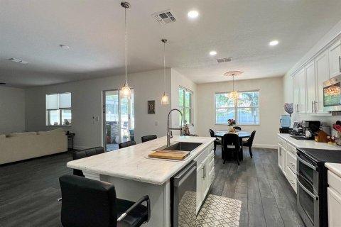 Casa en venta en Kissimmee, Florida, 4 dormitorios, 256.5 m2 № 1747022 - foto 25