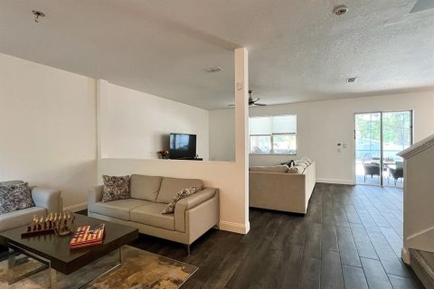 Casa en venta en Kissimmee, Florida, 4 dormitorios, 256.5 m2 № 1747022 - foto 12