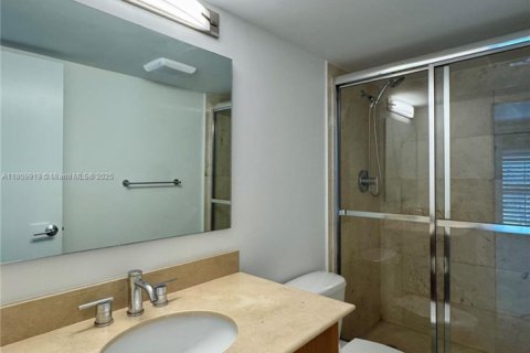 Condominio en alquiler en Bal Harbour, Florida, 2 dormitorios, 107.12 m2 № 1865612 - foto 23