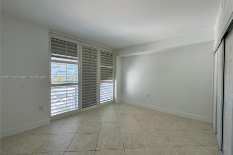 Condominio en alquiler en Bal Harbour, Florida, 2 dormitorios, 107.12 m2 № 1865612 - foto 22