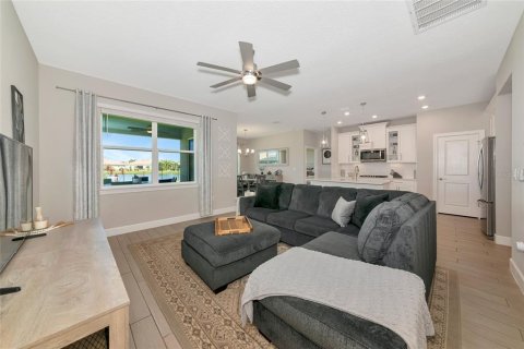 House in Bradenton, Florida 3 bedrooms, 155.52 sq.m. № 2109300 - photo 6