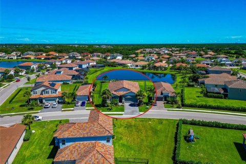 House in Bradenton, Florida 3 bedrooms, 155.52 sq.m. № 2109300 - photo 3