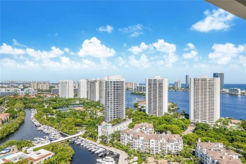 Condominio en venta en Aventura, Florida, 3 dormitorios, 244.33 m2 № 1937904 - foto 13