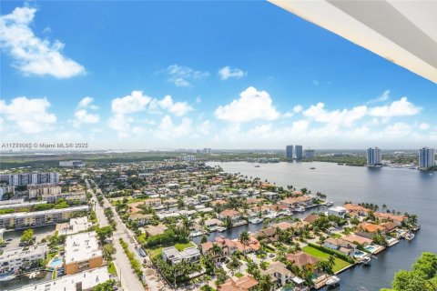 Copropriété à vendre à Aventura, Floride: 3 chambres, 244.33 m2 № 1937904 - photo 15