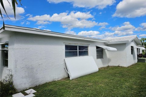 Villa ou maison à vendre à Boynton Beach, Floride: 2 chambres, 132.66 m2 № 2013276 - photo 19