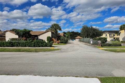 Villa ou maison à vendre à Boynton Beach, Floride: 2 chambres, 132.66 m2 № 2013276 - photo 25