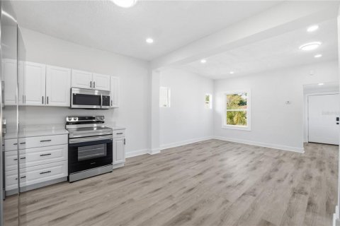 Villa ou maison à vendre à Saint Petersburg, Floride: 3 chambres, 127.83 m2 № 2103041 - photo 8