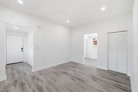 Villa ou maison à vendre à Saint Petersburg, Floride: 3 chambres, 127.83 m2 № 2103041 - photo 11