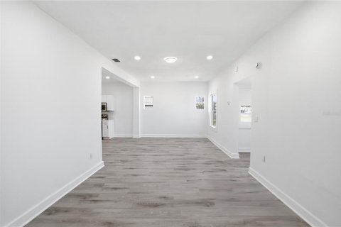 Villa ou maison à vendre à Saint Petersburg, Floride: 3 chambres, 127.83 m2 № 2103041 - photo 10