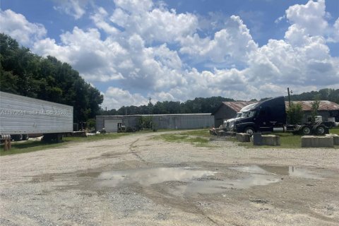 Commercial property in West Park, Florida № 2033983