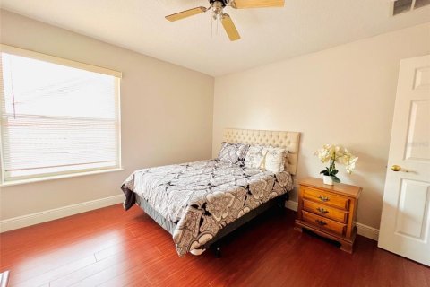 Casa en venta en Orlando, Florida, 5 dormitorios, 380.99 m2 № 1254517 - foto 5