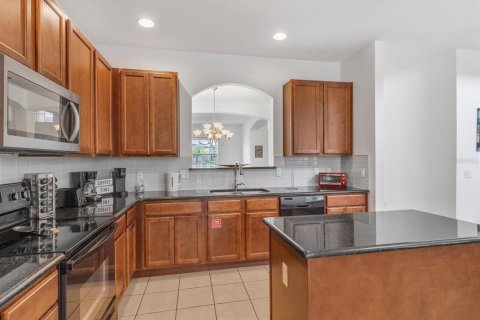 House in Davenport, Florida 6 bedrooms, 267.19 sq.m. № 1658251 - photo 6