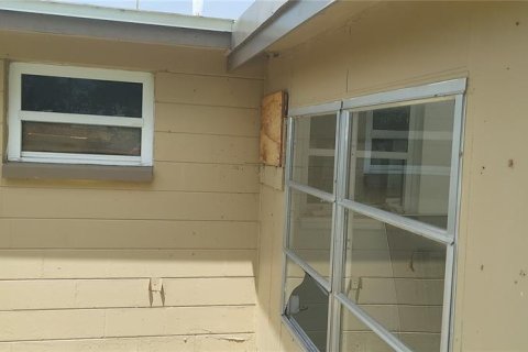 House in Holiday, Florida 2 bedrooms, 75.81 sq.m. № 1880946 - photo 13