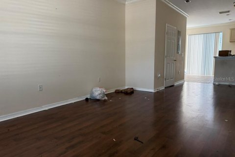 Townhouse in Tampa, Florida 2 bedrooms, 112.97 sq.m. № 2117345 - photo 10