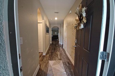 Casa en venta en Haines City, Florida, 4 dormitorios, 165.18 m2 № 1900378 - foto 5