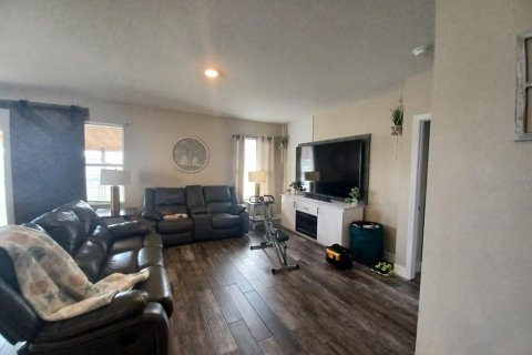 Casa en venta en Haines City, Florida, 4 dormitorios, 165.18 m2 № 1900378 - foto 10
