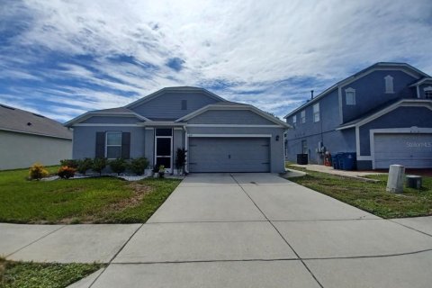 Casa en venta en Haines City, Florida, 4 dormitorios, 165.18 m2 № 1900378 - foto 1