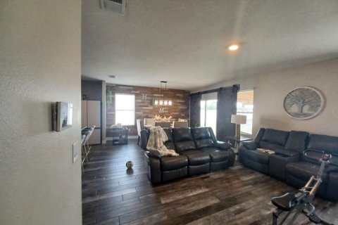 Casa en venta en Haines City, Florida, 4 dormitorios, 165.18 m2 № 1900378 - foto 9