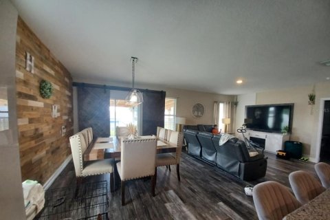 Casa en venta en Haines City, Florida, 4 dormitorios, 165.18 m2 № 1900378 - foto 11