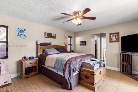 House in Coral Springs, Florida 4 bedrooms, 186.27 sq.m. № 2026736 - photo 19