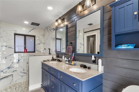 House in Coral Springs, Florida 4 bedrooms, 186.27 sq.m. № 2026736 - photo 21