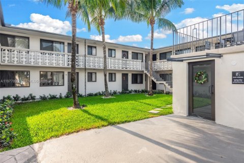 Apartment in Hialeah, Florida 1 bedroom, 55.74 sq.m. № 2041977 - photo 7