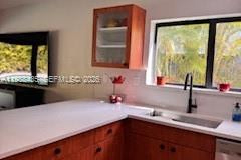 Купить виллу или дом в Майами, Флорида 4 спальни, 217.58м2, № 2051022 - фото 17