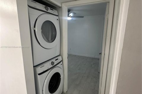 Condominio en venta en Miami, Florida, 2 dormitorios, 88.81 m2 № 1868735 - foto 17