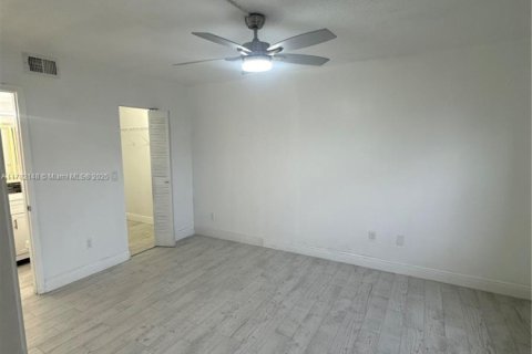 Condominio en venta en Miami, Florida, 2 dormitorios, 88.81 m2 № 1868735 - foto 11