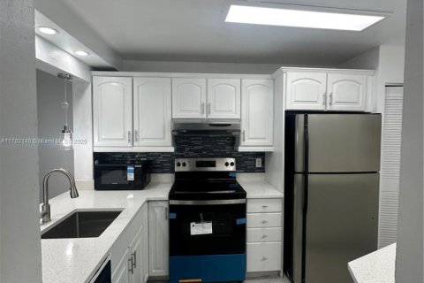 Condominio en venta en Miami, Florida, 2 dormitorios, 88.81 m2 № 1868735 - foto 1