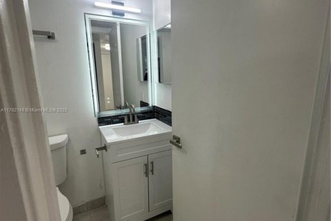 Condominio en venta en Miami, Florida, 2 dormitorios, 88.81 m2 № 1868735 - foto 22