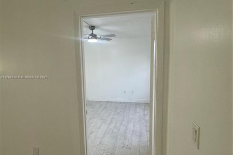 Condominio en venta en Miami, Florida, 2 dormitorios, 88.81 m2 № 1868735 - foto 16