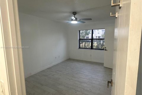 Condominio en venta en Miami, Florida, 2 dormitorios, 88.81 m2 № 1868735 - foto 15